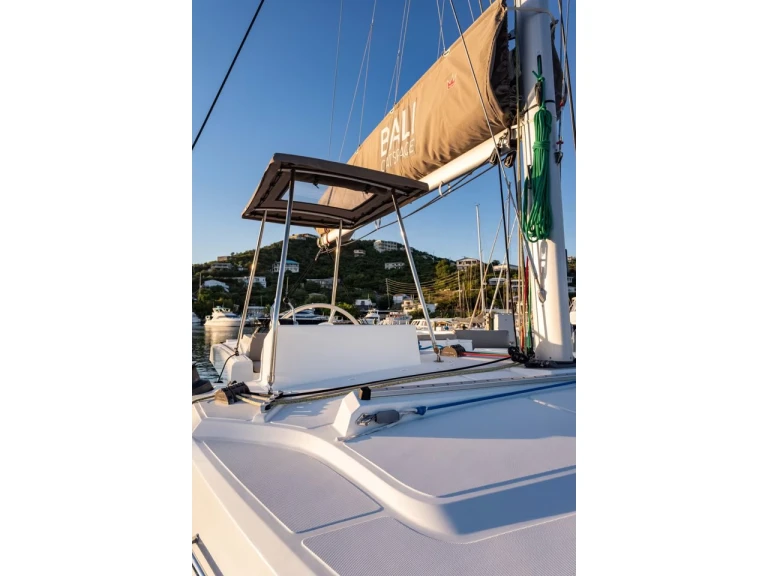 Noleggio Catamarano Bali con patente nautica