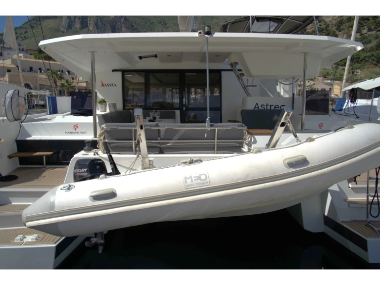 Noleggio a Castellammare del Golfo – Fountaine Pajot Fountaine Pajot Astréa 42 (Wm-Ac in dinette-Gen-Sol.Pan) su SamBoat