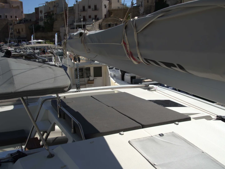 Noleggiare una Fountaine Pajot Fountaine Pajot Astréa 42 (Wm-Ac in dinette-Gen-Sol.Pan) a Castellammare del Golfo