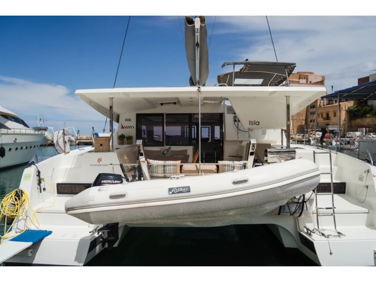 Noleggio Catamarano Fountaine Pajot con patente nautica