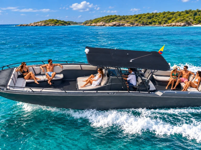 Noleggio Barca a motore Custom Made con patente nautica