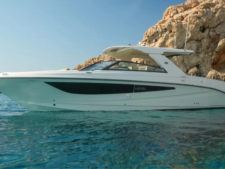 Sea Ray SLX 400 da affittare a  Ayia Napa Marina