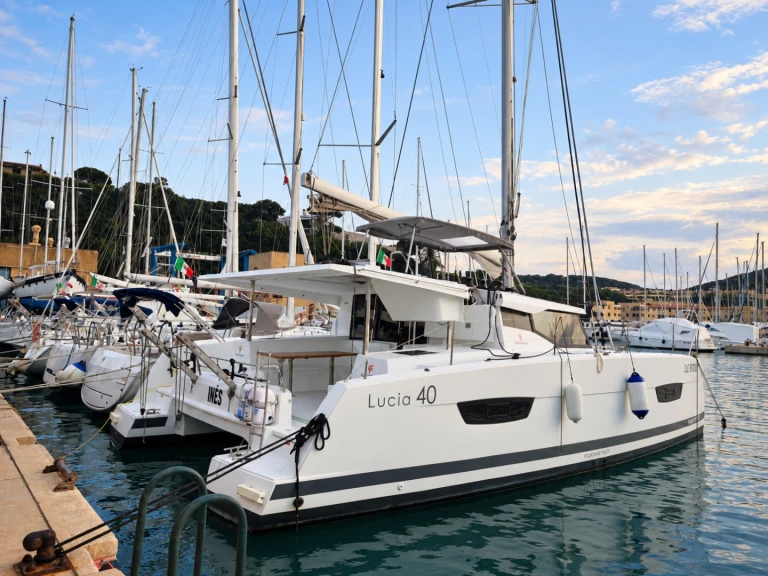 Noleggio barche Olbia economico Lucia 40