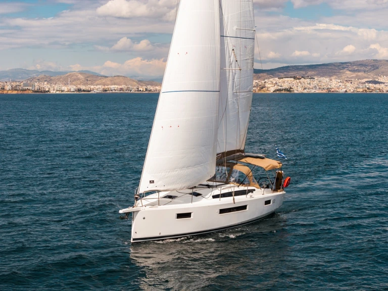 Noleggio barche Néa Péramos economico Sun Odyssey 415