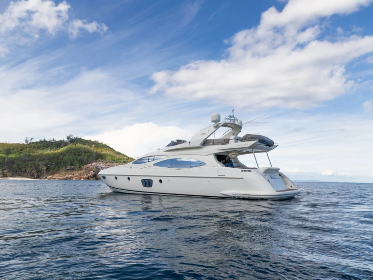 Noleggio Yacht di lusso con o senza skipper Azimut a Eden Island