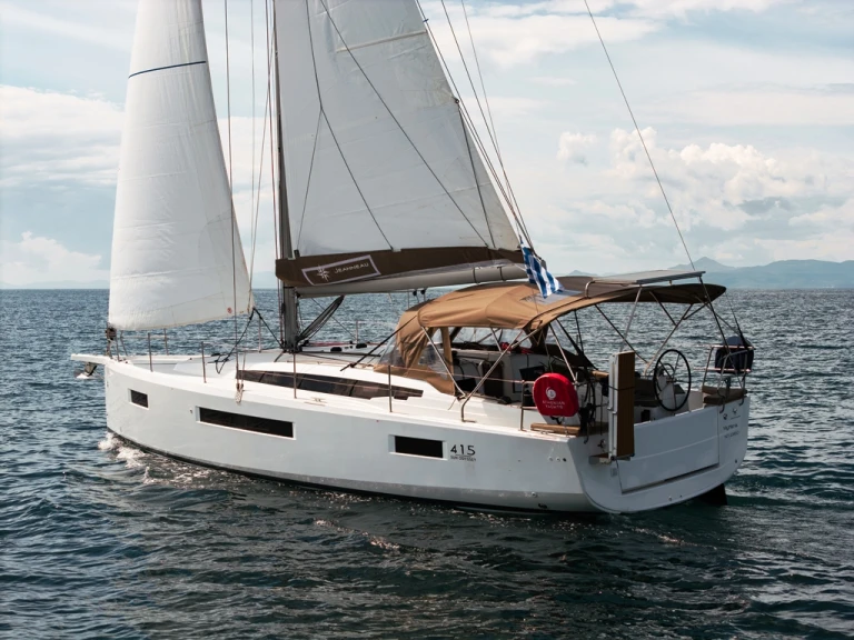 Jeanneau Sun Odyssey 415 da affittare a  Néa Péramos