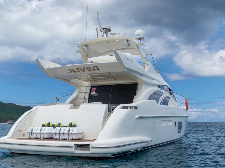 Noleggio Yacht di lusso con o senza skipper Azimut a Eden Island