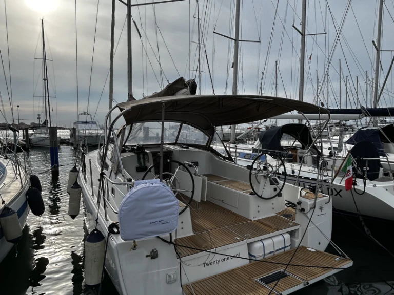 Noleggio Barca a vela con o senza skipper Jeanneau a Chioggia