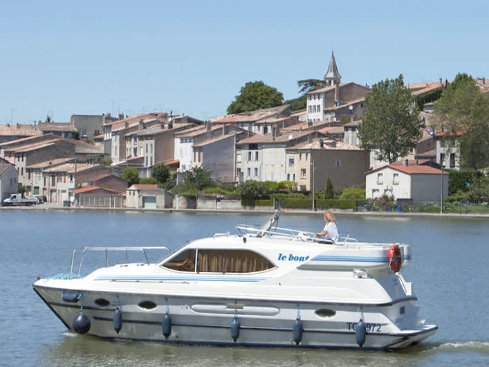 Noleggio Barca a motore con o senza skipper Le Boat a Saint-Gilles du Gard