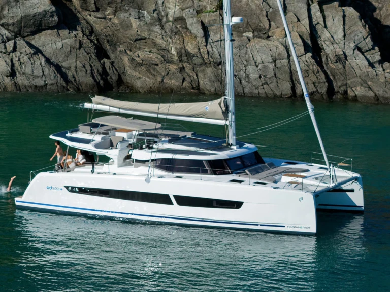 Noleggiare una Fountaine Pajot FP 48 a Castellammare di Stabia