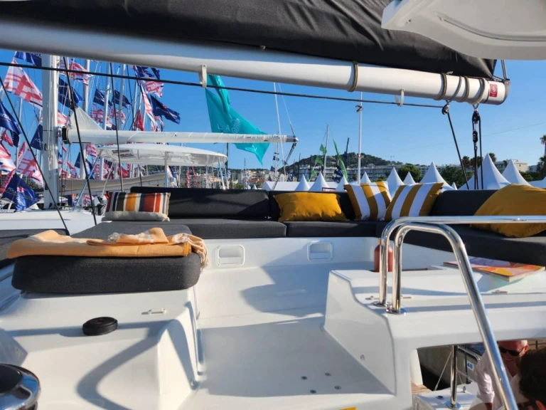 Noleggio Catamarano a Bonifacio – Lagoon Lagoon 43