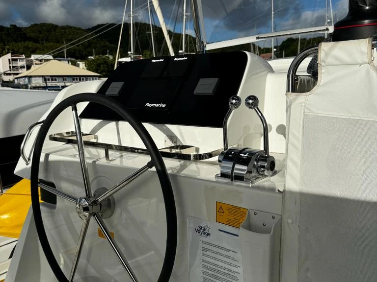 Noleggio Catamarano a Le Marin – Lagoon Lagoon 42