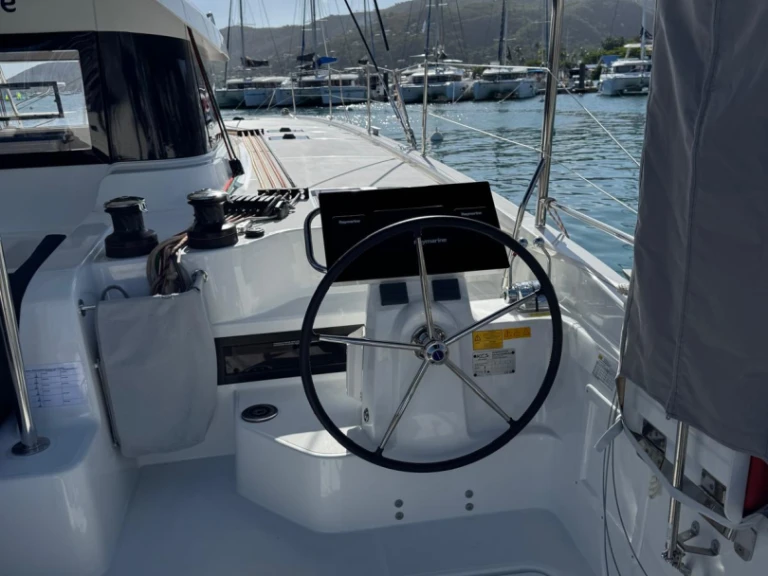 Noleggiare una Excess Excess 14 a Le Marin