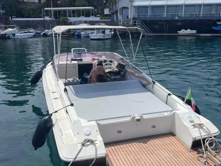 Noleggio barche PRIMATIST By Bruno Abbate First 25 a Catania su Samboat