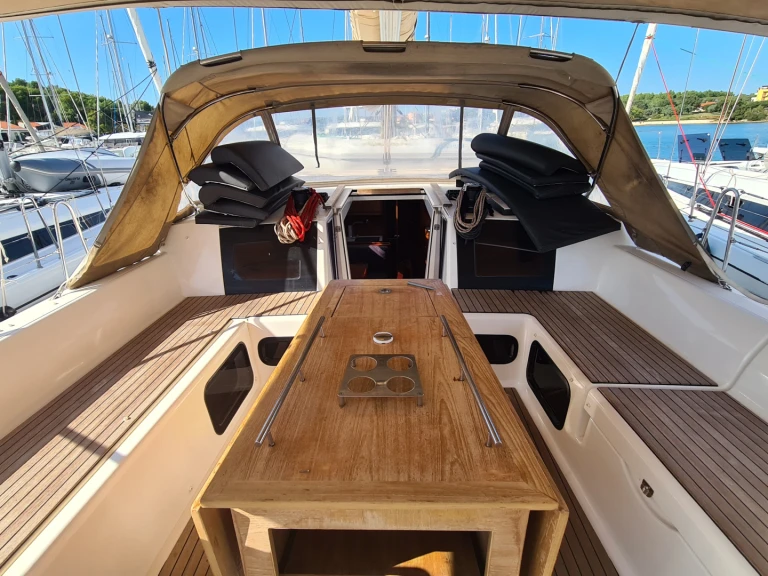 Noleggio a Seget Donji – Dufour Dufour 520 Grand Large su SamBoat