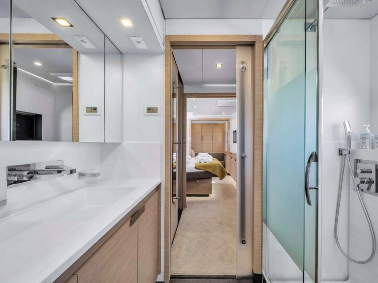 Noleggio Catamarano Fountaine Pajot con patente nautica