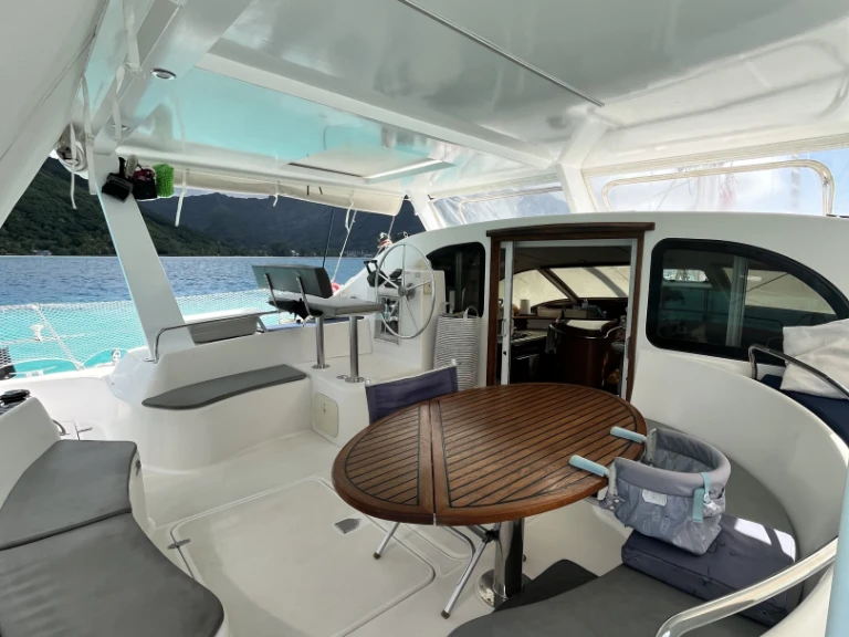 Noleggio Catamarano Alliaura-Marine con patente nautica