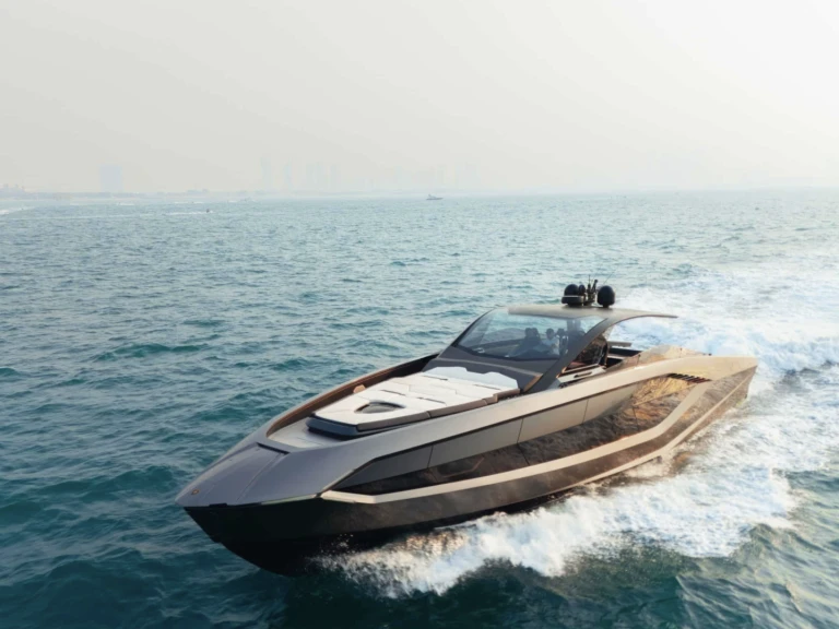 Noleggiare una Tecnomar Lamborghini 63  a Dubai Marina