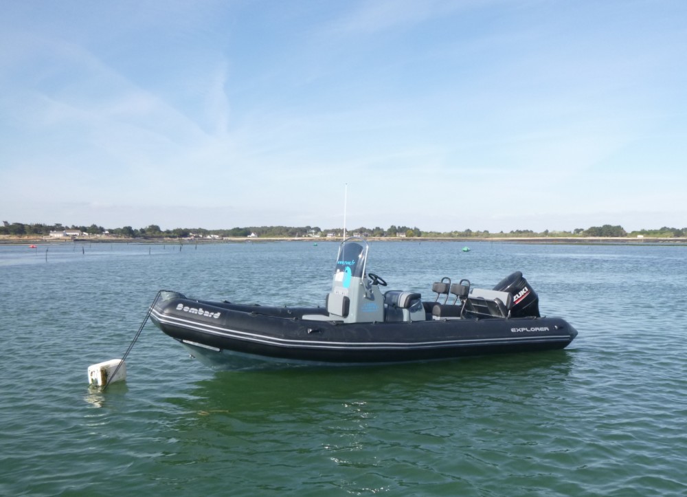 Noleggio Gommone Bombard Explorer 690 a La TrinitésurMer (Bombard