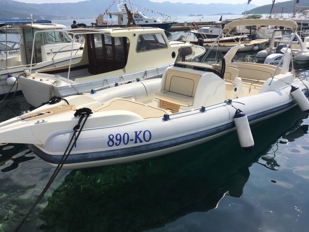Noleggio Gommone Marlin Boat Marlin Boat 23 FB Top Marlin 23 RIB SamBoat