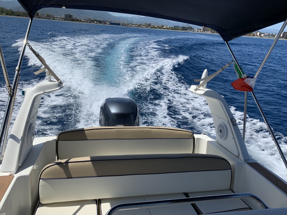 Noleggio gommone Marlin Boat Marlin 23 a Panarea (Marlin 23) SamBoat