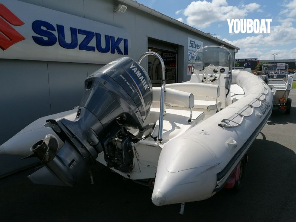 Noleggio Gommone Bombard Explorer 640 SB a La Ciotat (Bombard 640